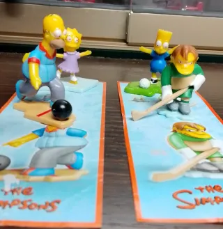 4 personaggi i Simpson 2 sorpresine Kinder