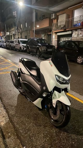 Flamante Yamaha NMAX 125cc 2024 Blanca
