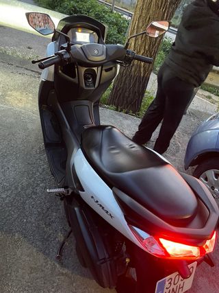 Flamante Yamaha NMAX 125cc 2024 Blanca