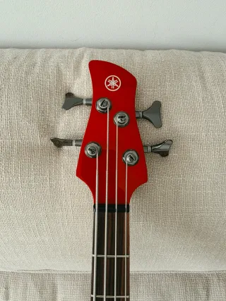 Bajo Yamaha TRBX 304 Rojo NUEVO