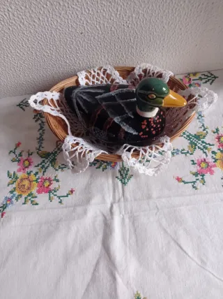 Pato de porcelana hecho a mano
