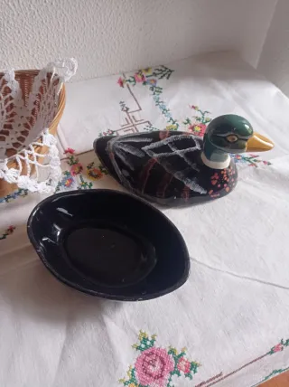 Pato de porcelana hecho a mano