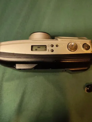 Olympus Super Zoom 80G Cámara Plata