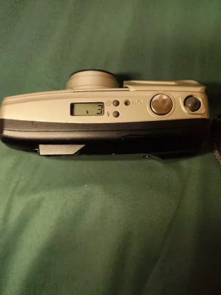 Olympus Super Zoom 80G Cámara Plata