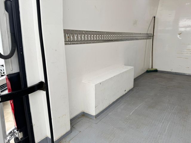 Volkswagen Crafter Furgon ISOTERMO L3H3 2.0TDI 140