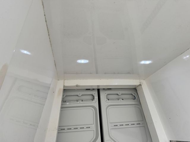 Volkswagen Crafter Furgon ISOTERMO L3H3 2.0TDI 140