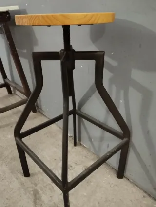 Banqueta regulable madera y metal