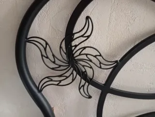 Cabecero de hierro forjado+ colcha+4 cojines.