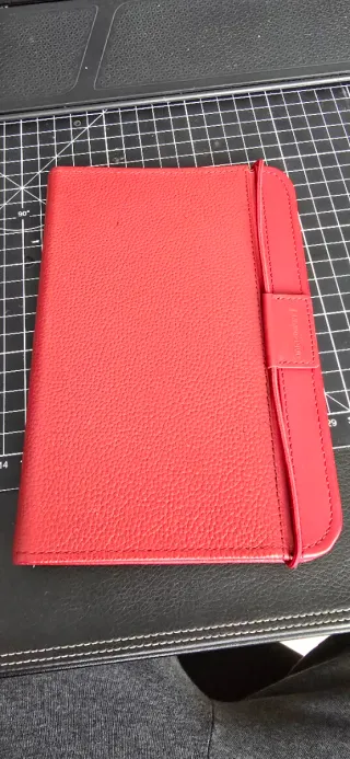 Cover Amazon Kindle con agganci