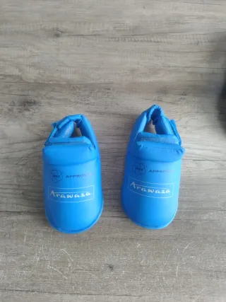 Protecciones Karate Arawaza Pierna Talla S