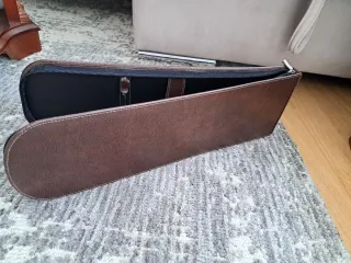 Portacorbatas de piel marrón