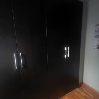 Set de habitación armario +mesitas+cómoda 4 puerta