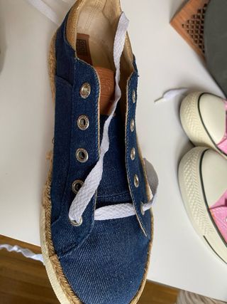 Zapatillas Vaqueras Gioseppo Azul y Dorado