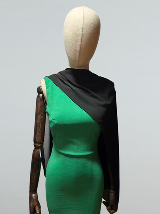 Chal capa poncho negro y verde