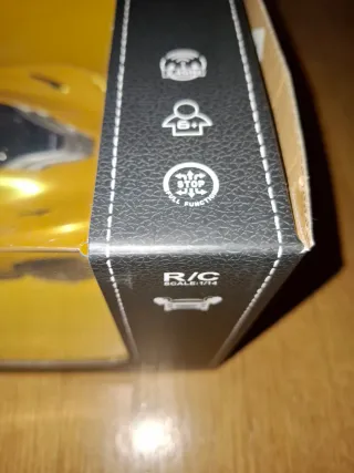 Coche teledirigido amarillo Rastar McLaren