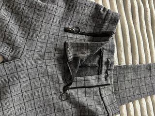 Pantalones pitillo cuadros grises