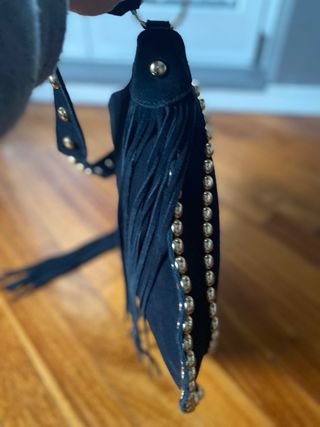 Borsa pelle scamosciata nera con borchie