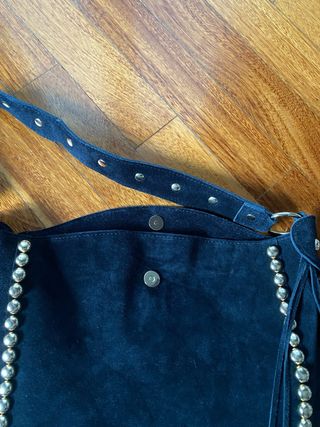 Borsa pelle scamosciata nera con borchie