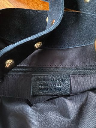 Borsa pelle scamosciata nera con borchie