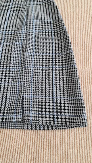 Falda de cuadros gris y blanco