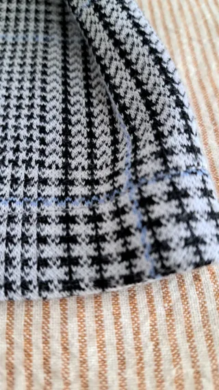 Falda de cuadros gris y blanco