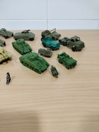 Lote Vehículos Militares Plástico