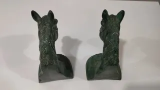Busto Escultura Caballos Sujeta Libros 640513971