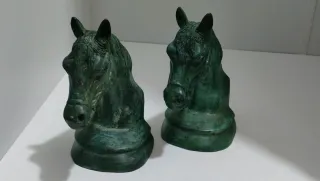 Busto Escultura Caballos Sujeta Libros 640513971