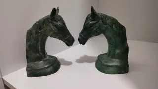 Busto Escultura Caballos Sujeta Libros 640513971