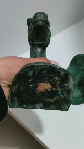 Busto Escultura Caballos Sujeta Libros 640513971