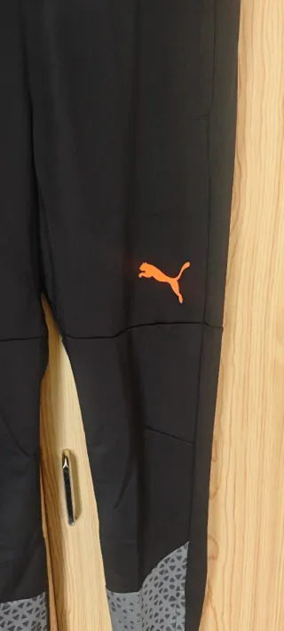 Pantalón del Valencia CF. Talla S