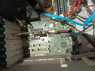 Servidor Fujitsu PRIMERGY TX150 S6. Funciona.