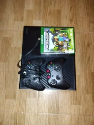 Xbox One Negra + Mando + Juegos