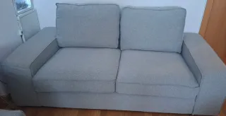 Sofá 2 plazas gris KIVIK Ikea