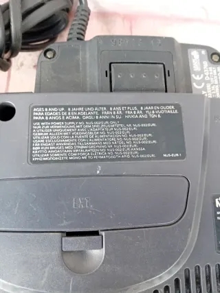 Consola Nintendo 64 con 2 mandos