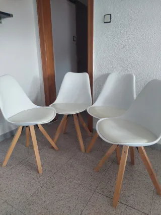 Juego de 4 sillas retro, asiento de cuero