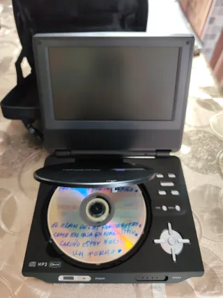 DVD Portátil Axion FDV570CA