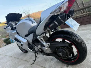 Honda VFR 800 Plata