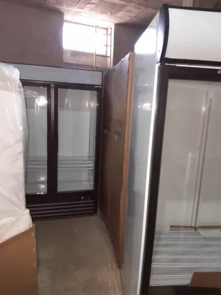 Nevera expositora hostelería