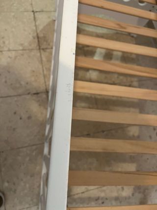 Fantástica Cuna de Madera con Búhos de la Suerte