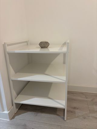 Estantería blanca 3 baldas.