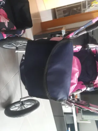 Set di 2 passeggini per bambole con borsa e sacco
