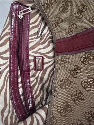 Bolso Guess Marrón y Rojo