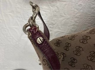Bolso Guess Marrón y Rojo