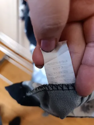 Blusa floreale scollata con laccetti tg.M ITALIANA