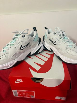 Nike M2K Tekno Blancas y Menta