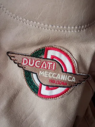 Chaqueta Ducati Clásica Beige y Negra
