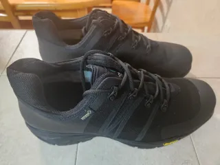 ZAPATOS DE SEGURIDAD ALTA GAMA A ESTRENAR