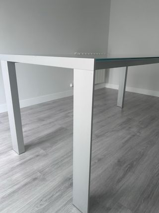 Mesa Comedor Cristal y Metal. Solo mesa, no sillas