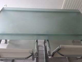 Mesa Comedor Cristal y Metal. Solo mesa, no sillas